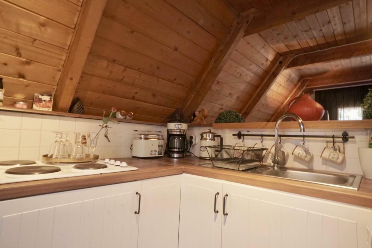 Nadi'S Holiday Home - Heart Of Woods, Szentendre Island Сигетмоноштор Экстерьер фото